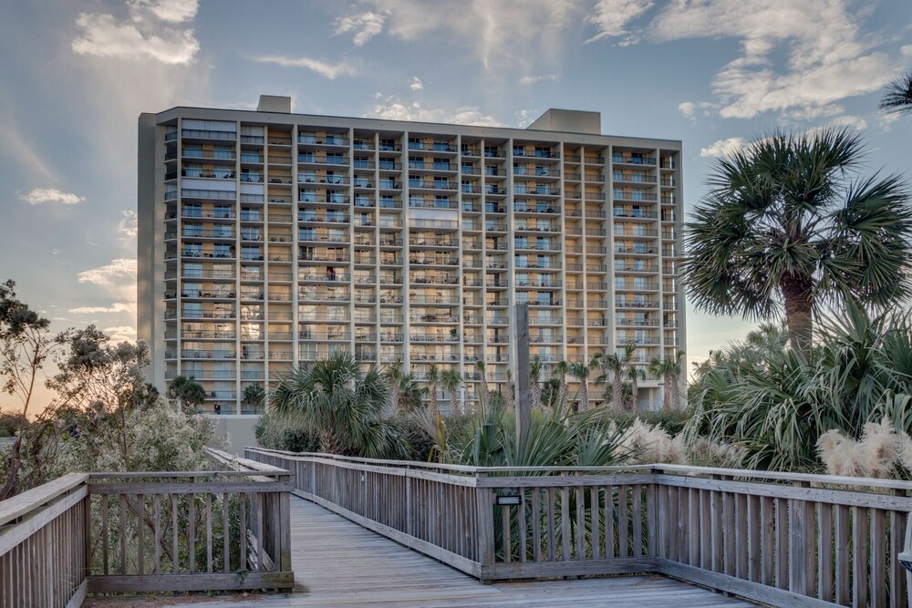 South Hampton 503 2br 2ba Oceanview 2 Bedroom Condo by RedAwning