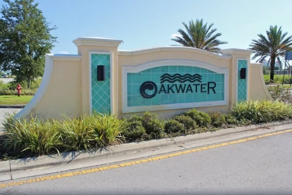 Very Near Disney 3 Bd Condo Walmart 1 min Away
