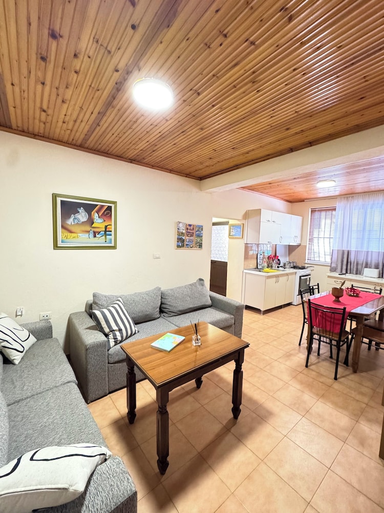 Shkodra Guesthouse