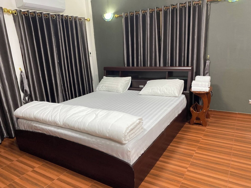 Beautiful 2 Story Newly Renovated Bungalow House