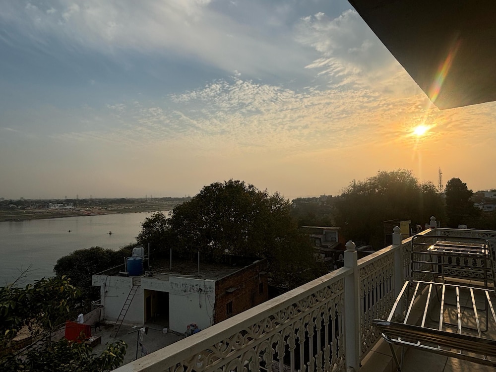 ISKCON Prayagraj Guest House