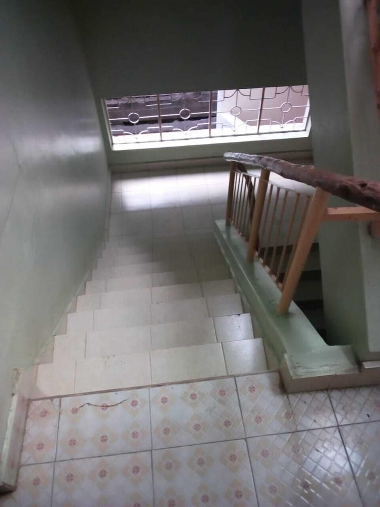 Batian Guest Hotel