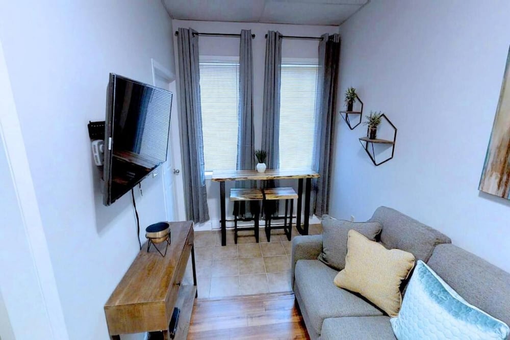 Saint John Vacations - Pristine Harbour View Towers Suite Coffee w Prking - Property Image 5