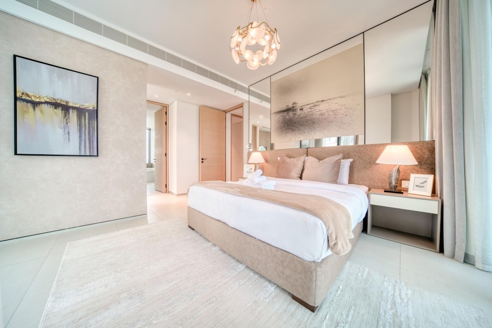 Classy Address JBR 3BR w Balcony and Beach Access