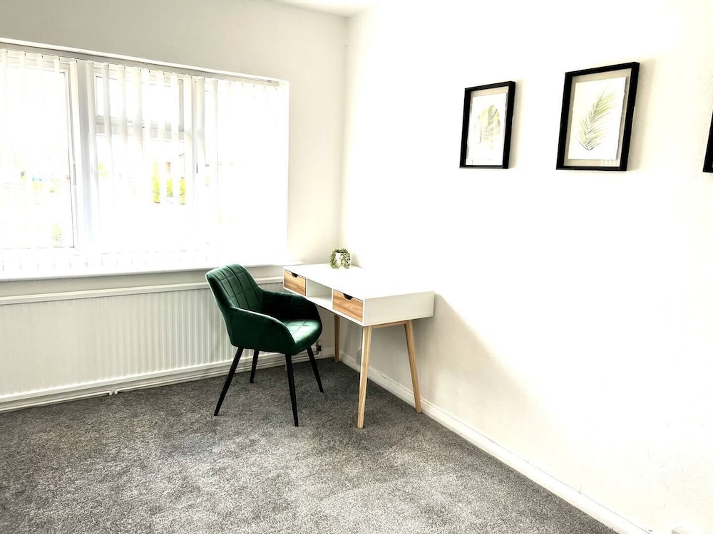 Lambourne - Leicester view 3
