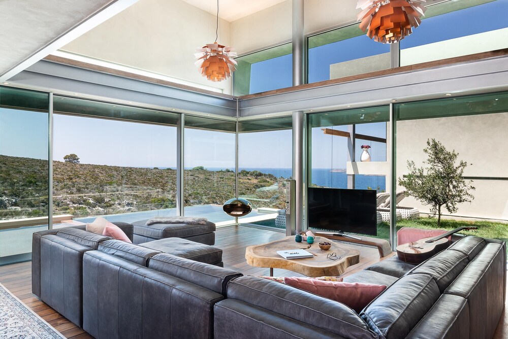 Villa Charlotte by CuraVillas Collection