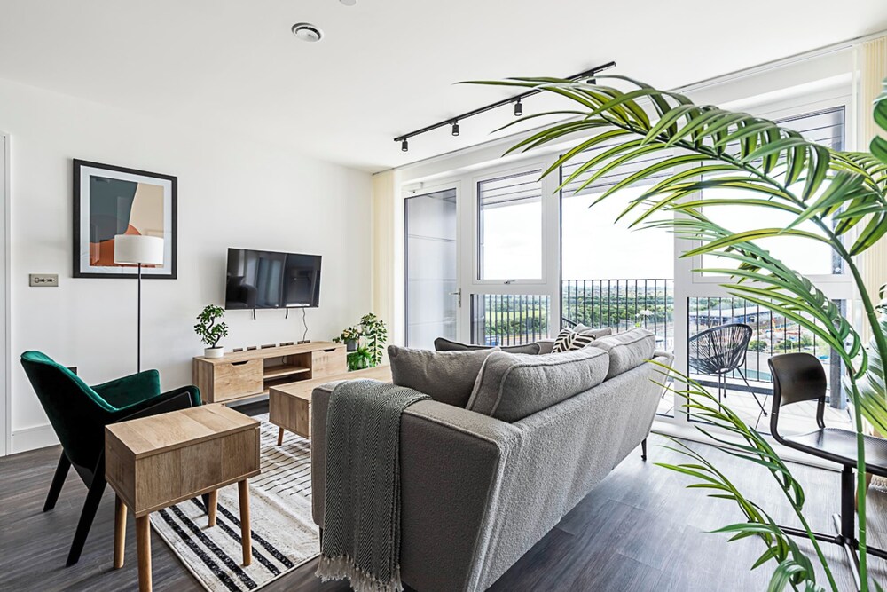 Stylish and Bright West London Gem
