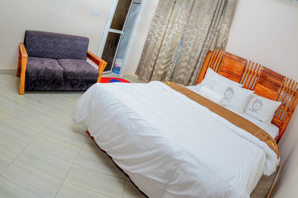 Bezinda Lodge view 4
