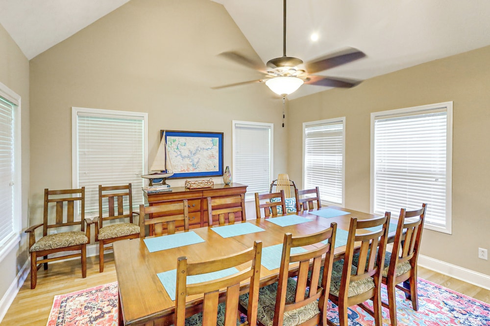 Remote Escape: Lake Home w/ Dock in Sparta!