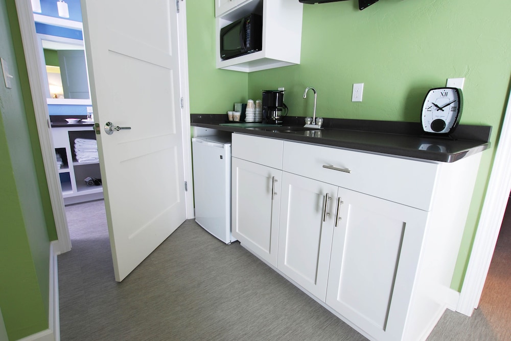 Homestead Suites