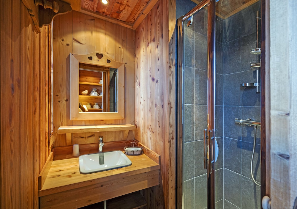 Huez Vacations - Hotel Au Chamois d'Or by Les Etincelles - Property Image 23