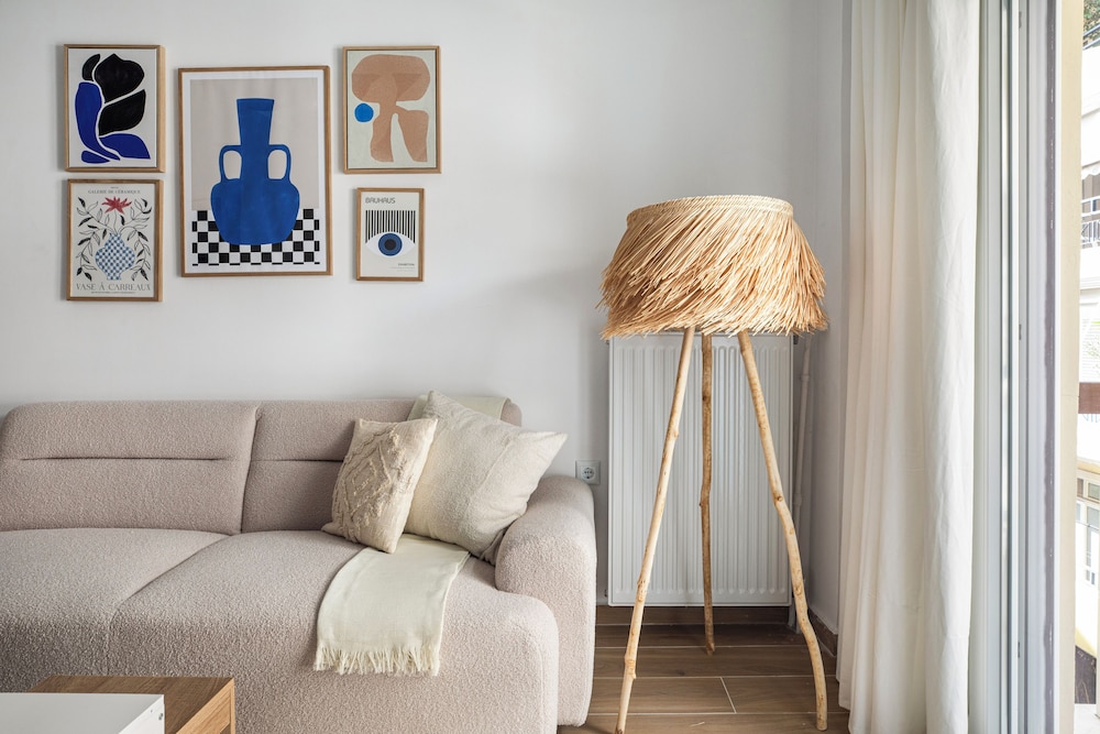 Les Nuances de Blue 1-BR Apt in Athens
