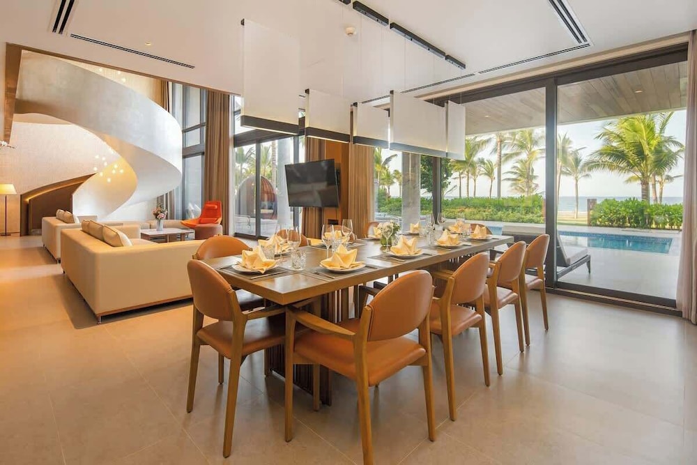 Elegant Retreat for Discerning Travelers