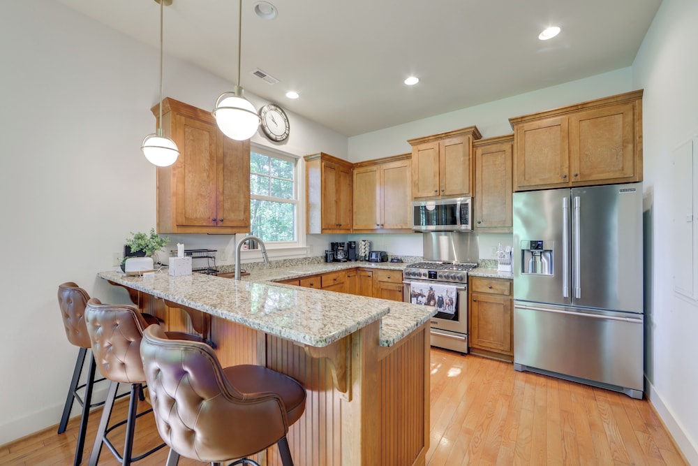 Lake & Pool Access at Bear Lake Reserve Condo!