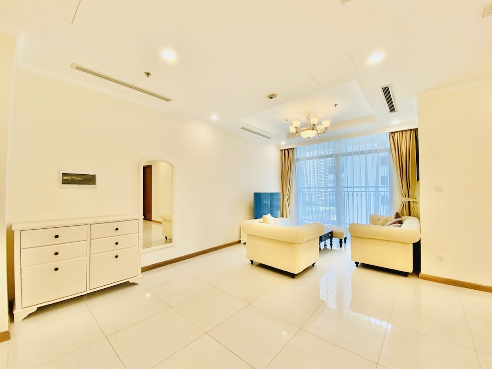 Wow! Homes by Christine - Vinhomes Luxury