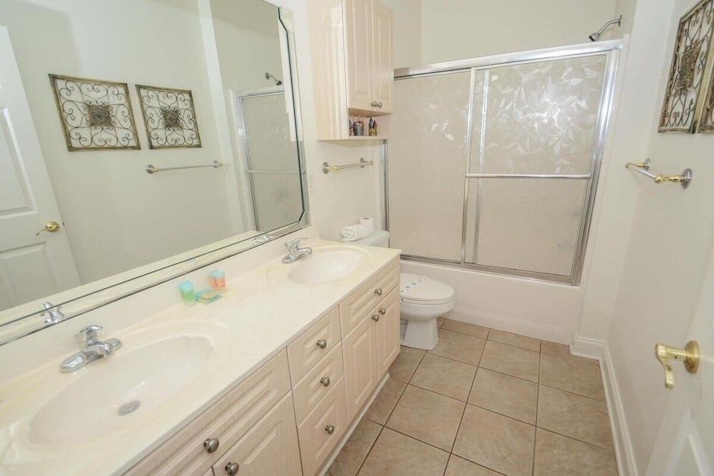 Magnolia Pointe 4878-402 2 Bedroom Condo