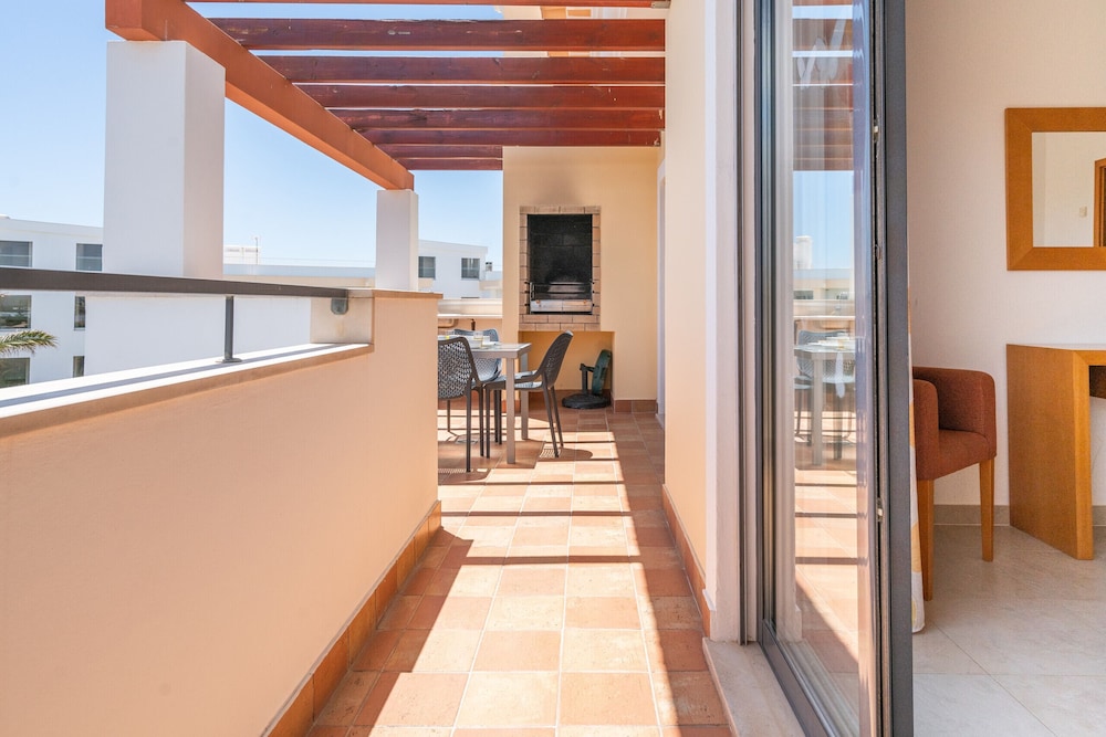 Lagos Ocean View 3 With Pool by Homing