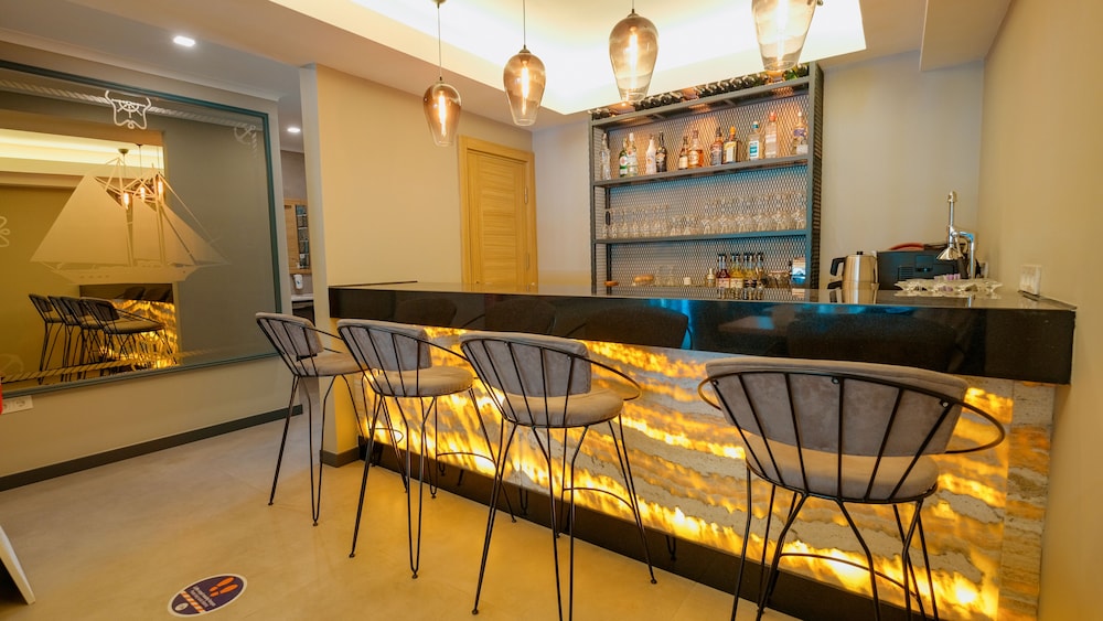 Alesta Midtown - Image 15
