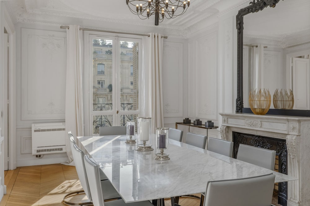 The Parisian Beauty in Paris