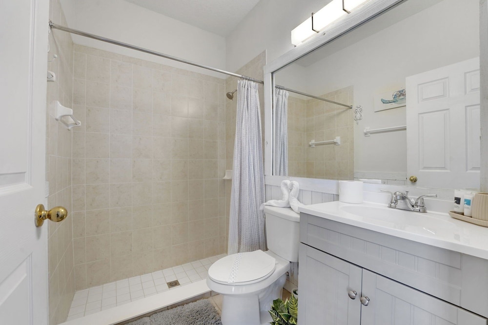 310hc-west Haven 5 Bedroom Home
