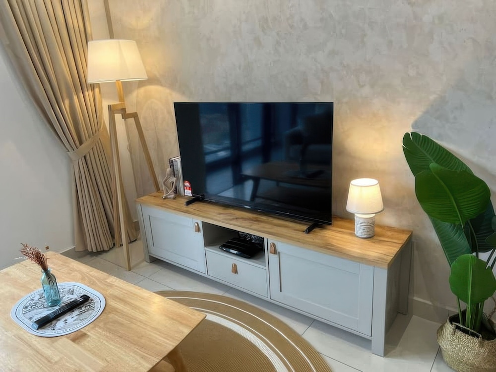 Trion Residence by Emily in Town