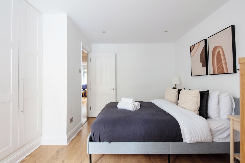 Stylish 1BR in the Heart of Westminster
