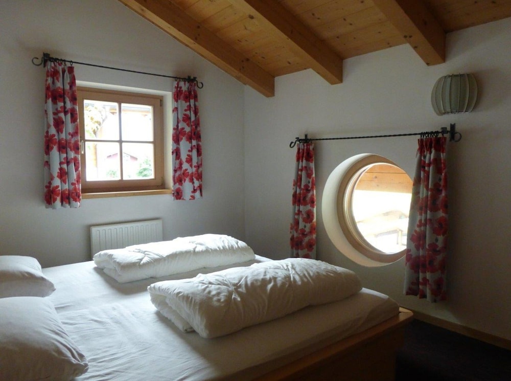 Quiet Chalet With Sauna in Konigsleiten