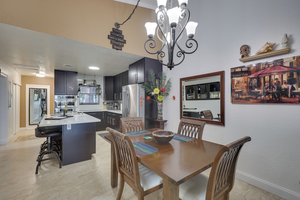 Lakefront Getaway w/ Dock Near Las Olas Beach