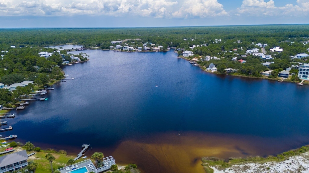 Magnolia Tides 6 Bedroom Home