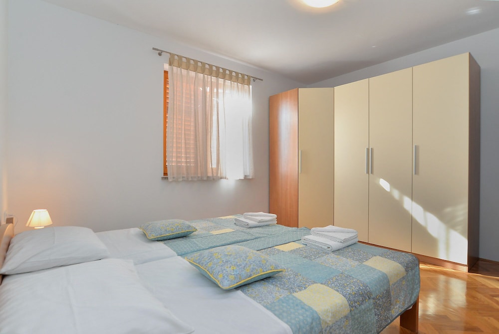 Apartment 1807 view 2