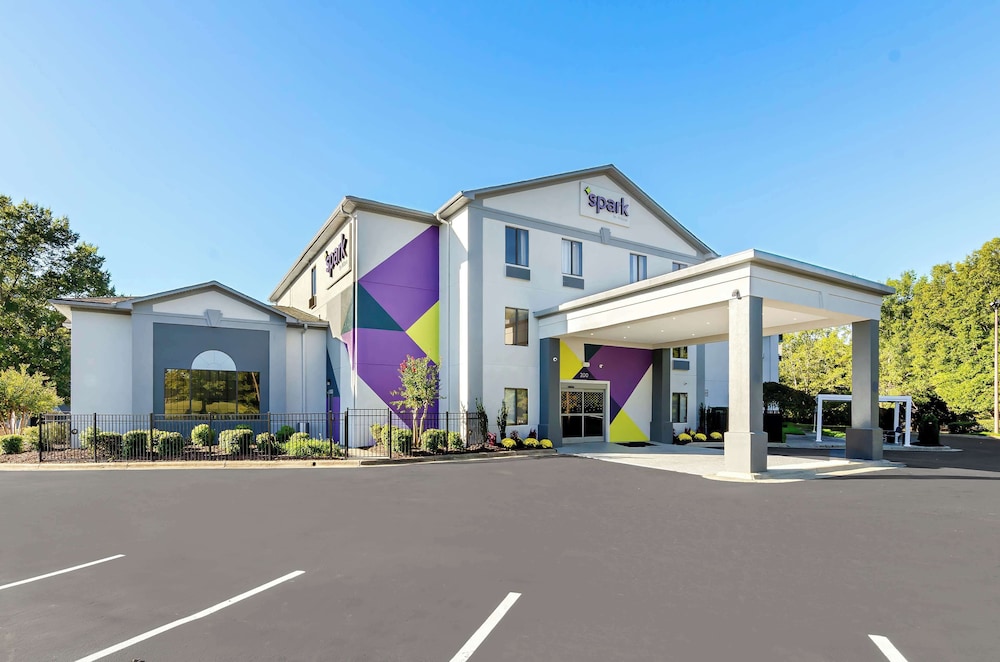 Hotel Spark by Hilton Winston-Salem University
