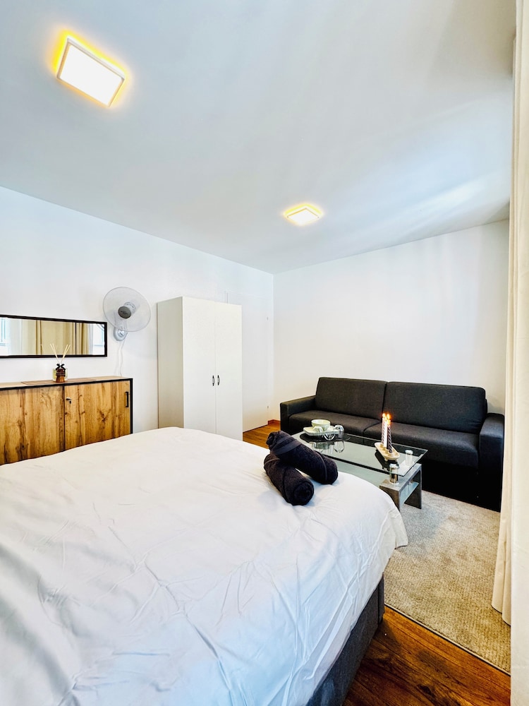 Cozy 5BR Apartment Near Kaufpark