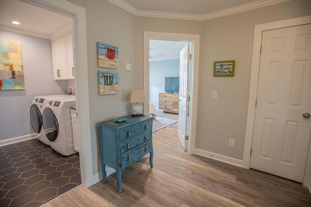Three Girls 5 Bedroom Home by RedAwning
