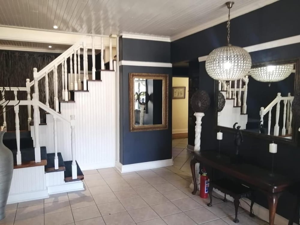 Knysna Wayside Inn