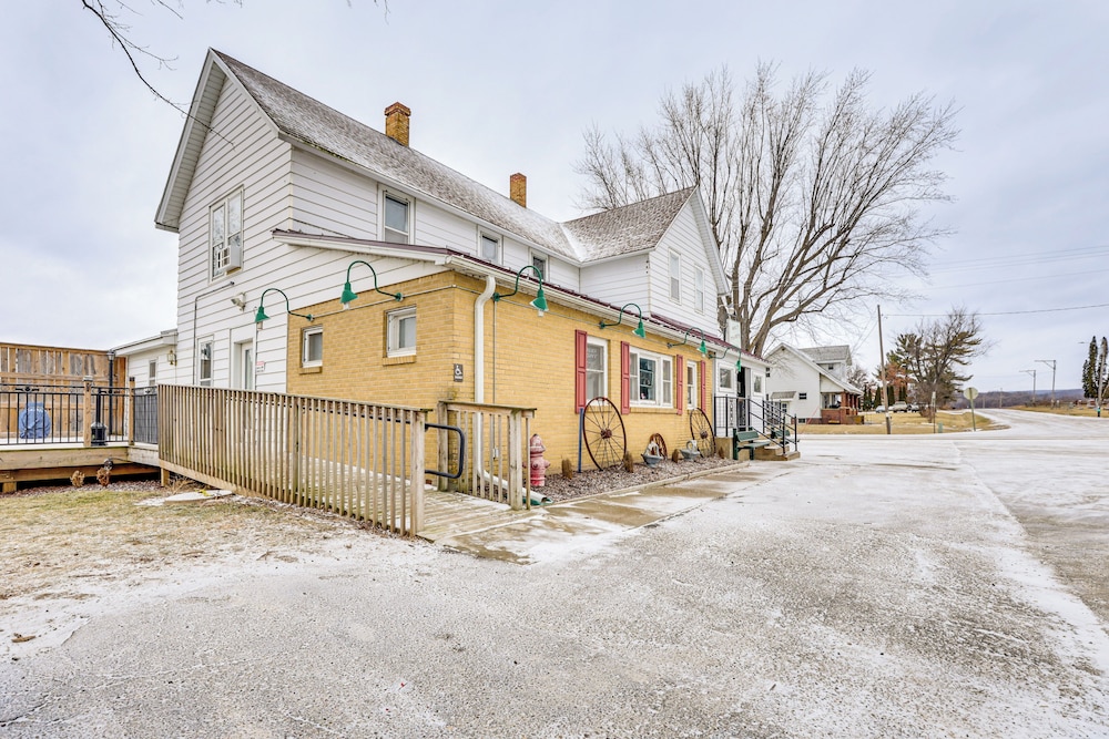 Restaurant On-site: North Freedom Apt w/ Yard!