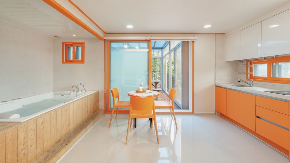 Gapyeong The Hue Spa Pension