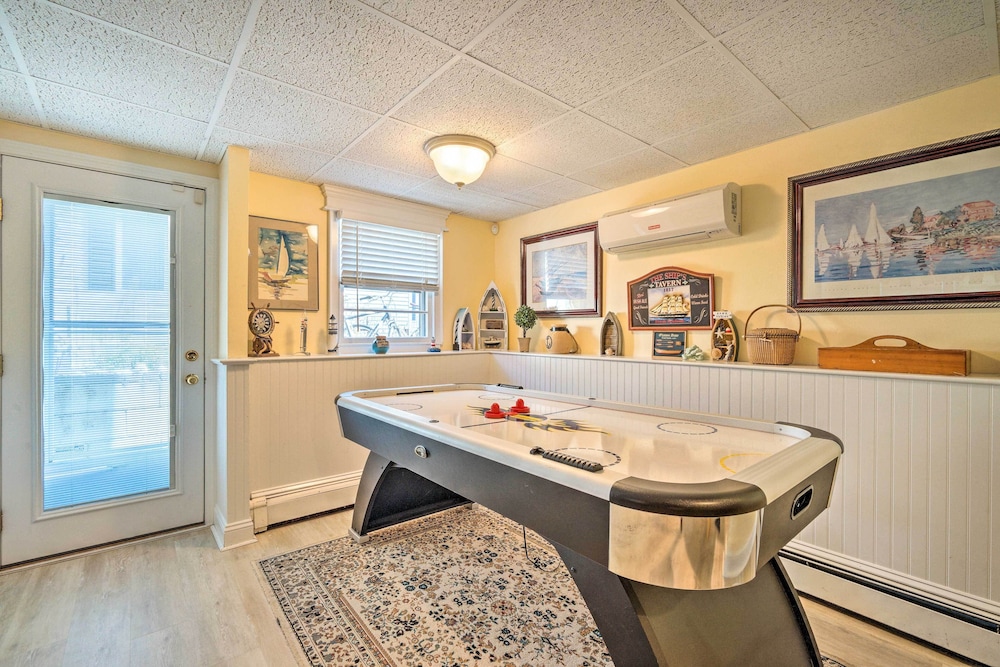 Charming East Falmouth Home: Walk to Private Beach