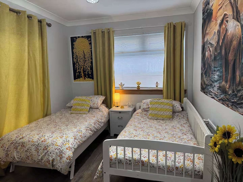 Shottskirk 5-bed Farmstay, Sleeps 13 With Hot Tub