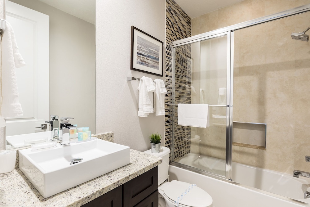 Summerville Vacation Homes by Columbia Management