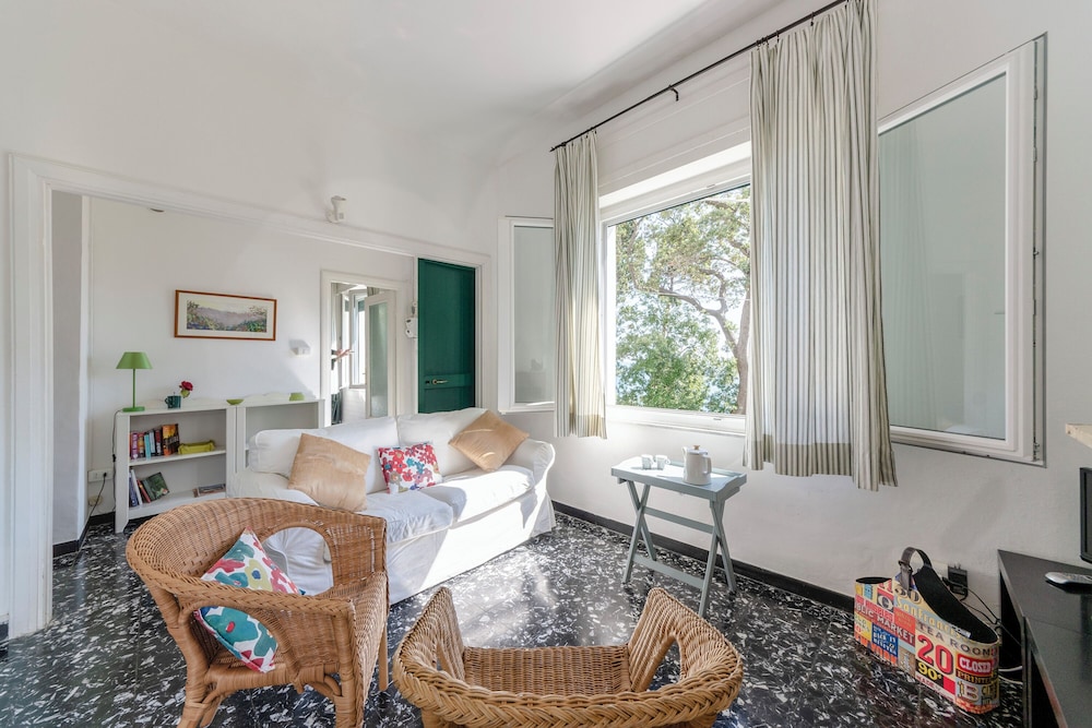 Monterosso Apartments