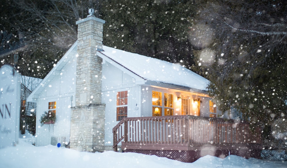 Thorp House Inn & Cottages