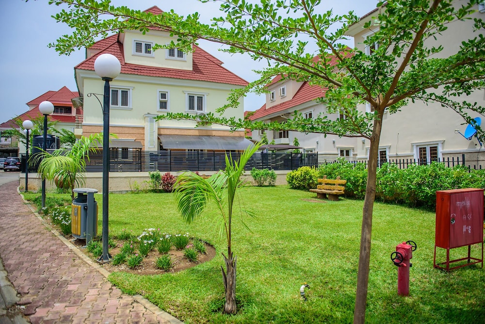 Beautiful 4-bedroom House Located in Abuja view 3