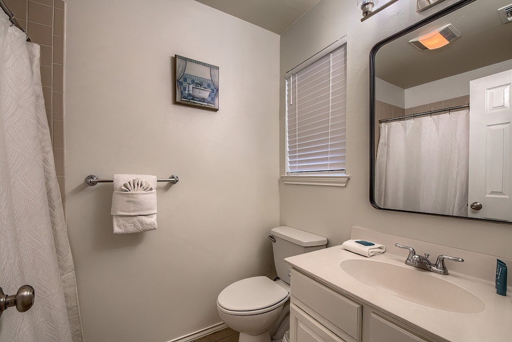 Ww D101 2 Bedroom Condo