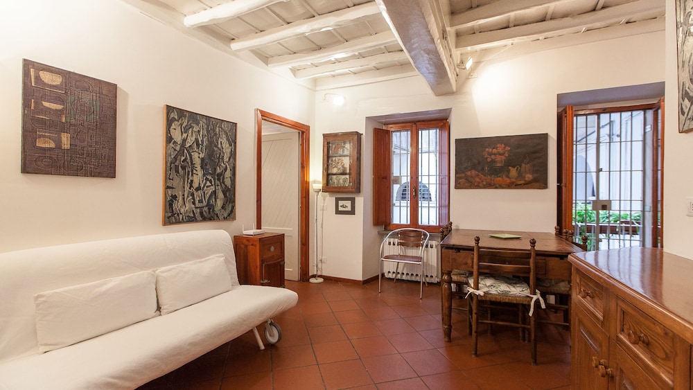 Rental in Rome Fiammetta