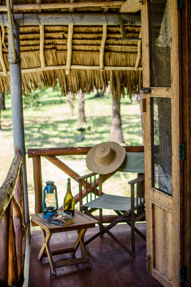 Mkoma Bay Tented Lodge