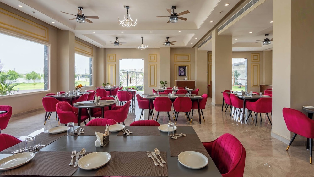 Pallacia A Luxury Hotel