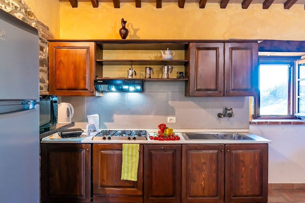 Ca Quattrocchi 10 3 by Marche Holiday Villas