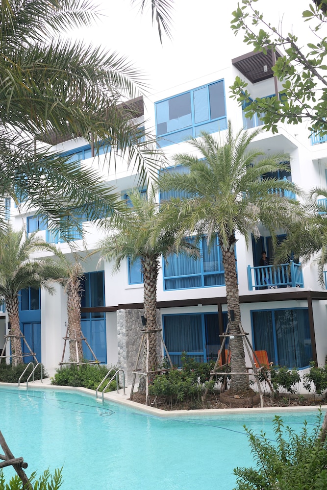 The Crest Hua Hin Rm.no.477 and 471