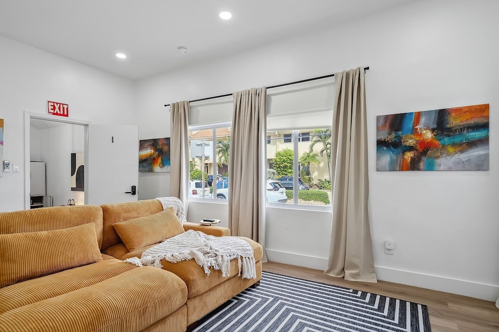 Casa Roselle 1 in Hollywood