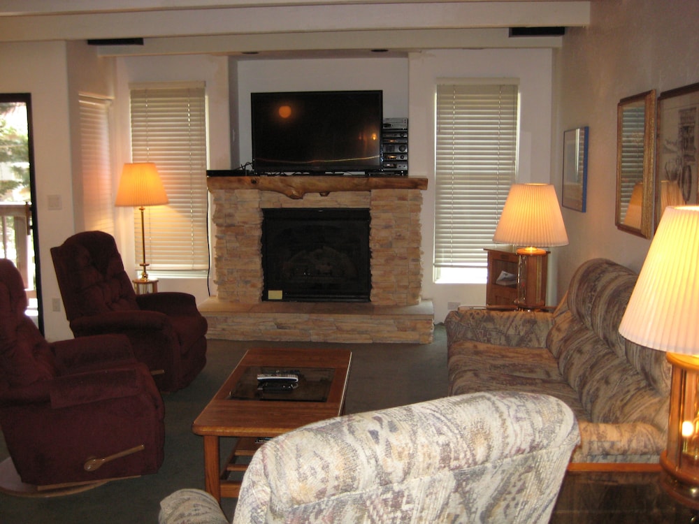 Val d'Isere by Mammoth Reservation Bureau